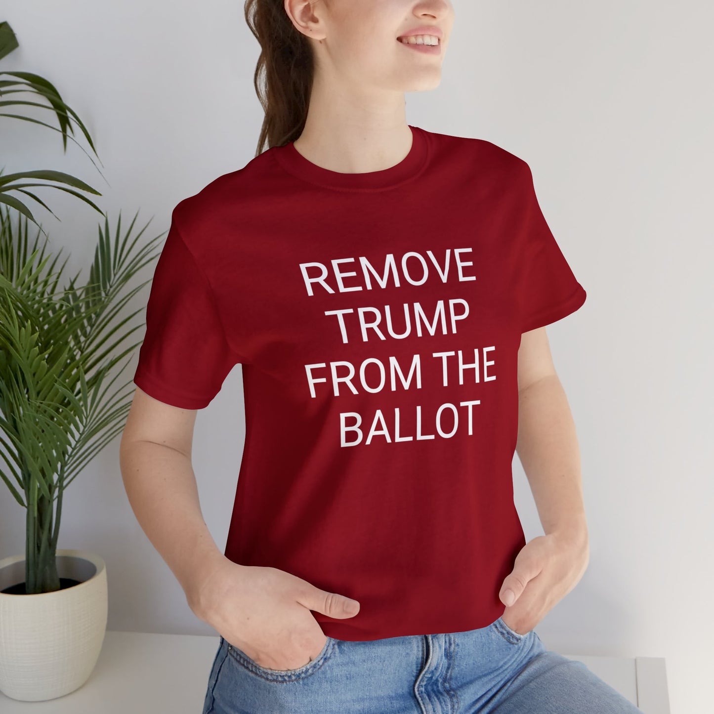Remove Trump Short Sleeve Tee w/ Logo